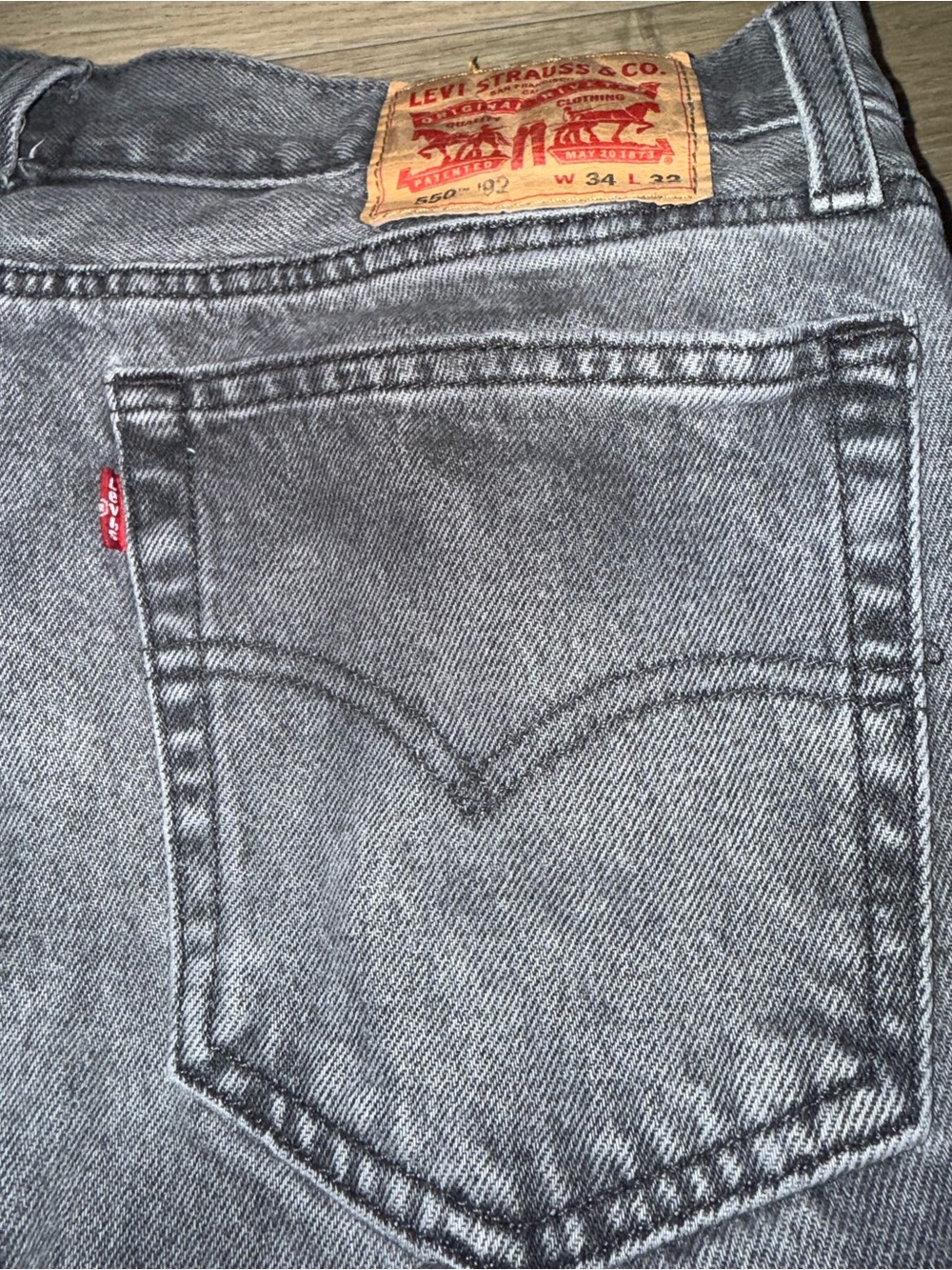 Levi's Men's Grey Straight-Leg Jeans with Classic Back Pocket